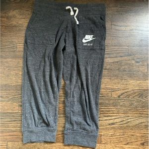 Girls (kids), Nike cropped sweatpants, grey/black